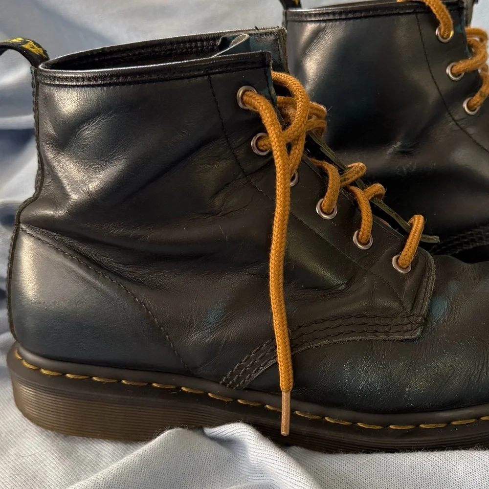 VTG Dr. Martens Rare 1460 Aqua Black Crazy Horse Patina Leather 10M